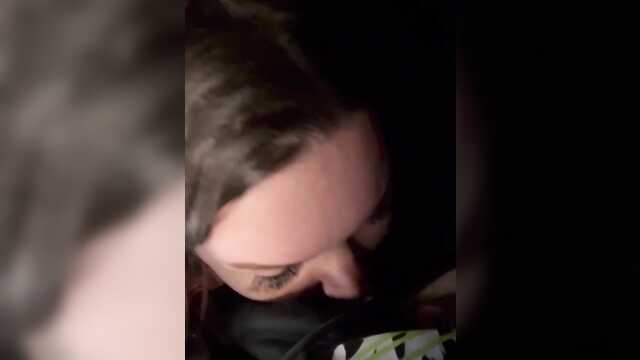 Мен жүргізушімен минетпен төлеуге тура келді