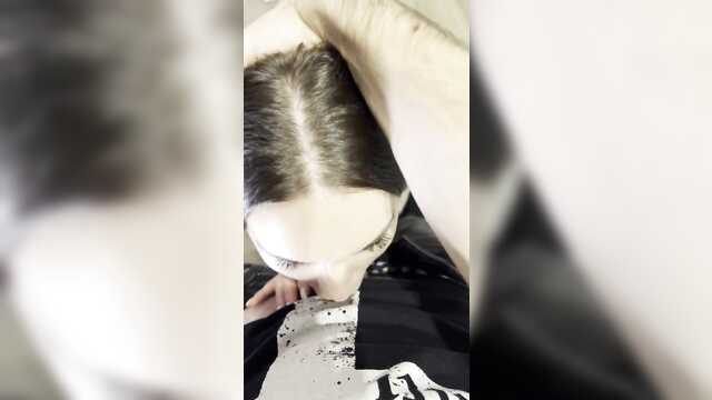 Глазастая просто зачетно сосет