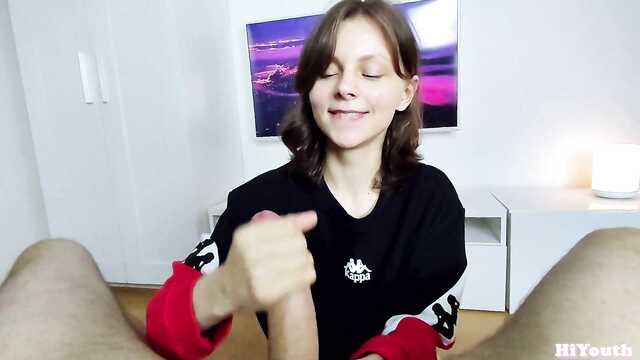 Скінчив в ротик, трахнув раком і додав на обличчя