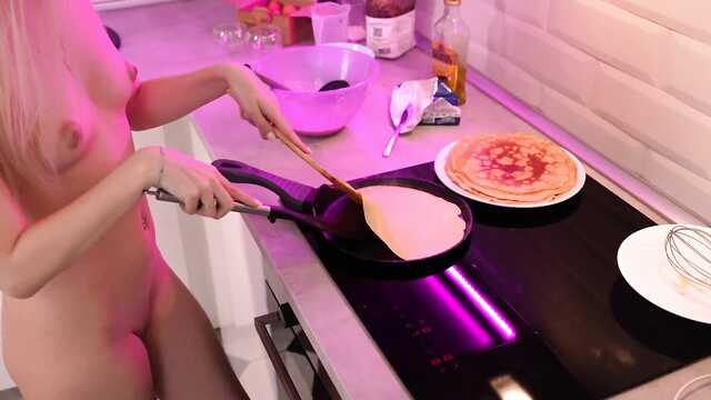 Piękna Ellie Moore się usiadła i cholera zjadła