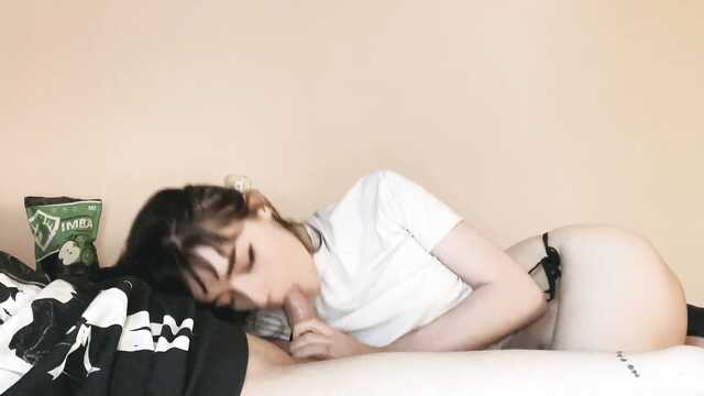 Os olhos começaram a manhã com um boquete