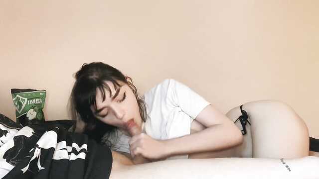 Os olhos começaram a manhã com um boquete