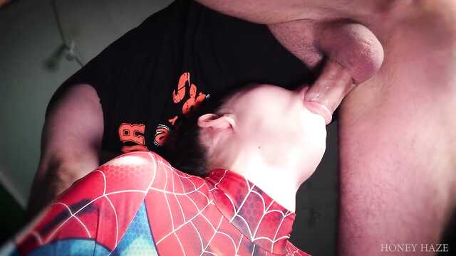 The girl became a spider-man and sucked a cock