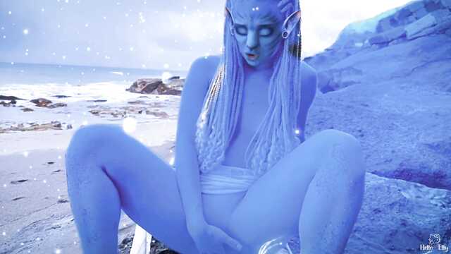 Twardy kutas w niebieskich kolorach na planecie Pandora