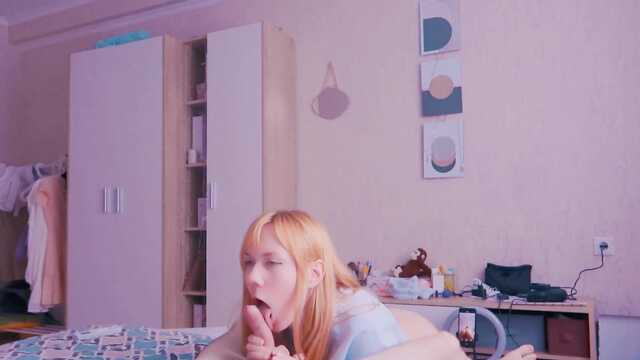 Die bescheidene Frau wird von der Pilotin auf den Schwanz eines Freundes gepflanzt