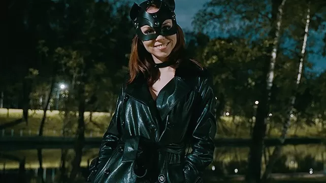 Минет сүйікті жақын көл және қуыру киски