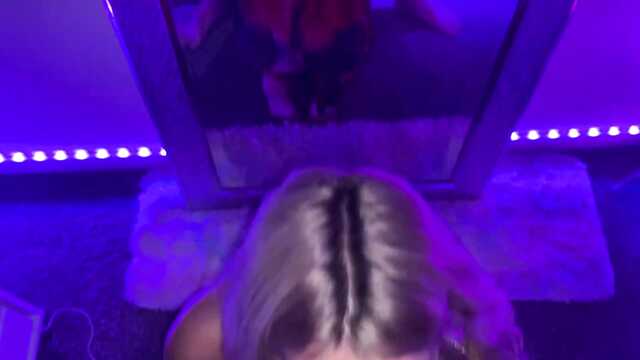 Руби выпросила у парня маску для лица из спермы