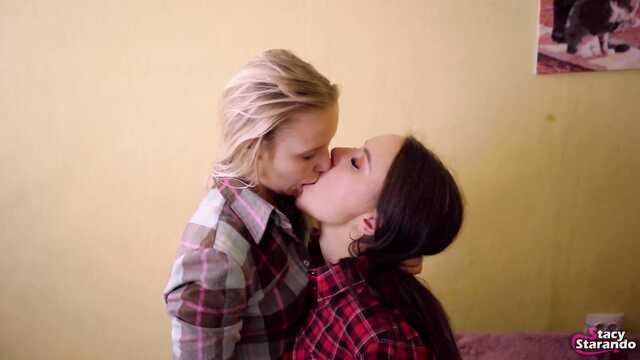 Dwie małe od pocałunków przeszły do Kuni