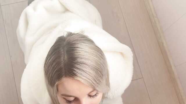 Doskonały Sex oralny od rozbrykany szczypanie