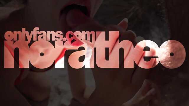 Порвал джинсы на жопе и засадил хуй в пизду