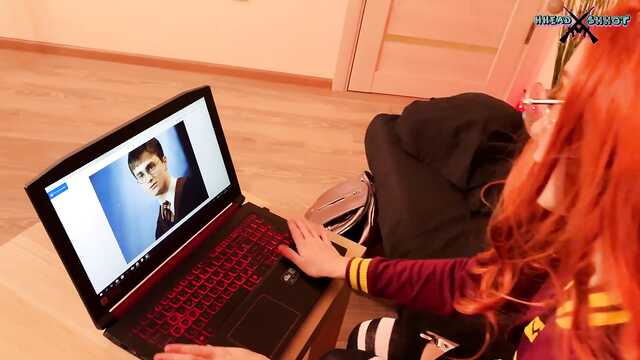 Fajna studentka Wali Konia Na Harry ' ego Pottera