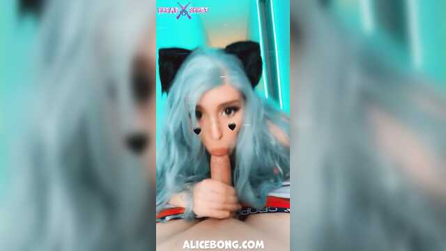 Мастурбирует киску және сорады мүшесі соңымен тұлға