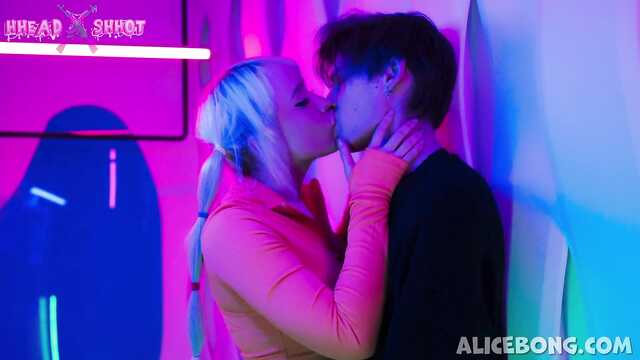 Pikantne ssanie od Alicji i kurwa w ciasnej cipki