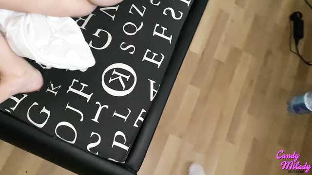 Pokazała cycki w miejscu publicznym i została wyruchana