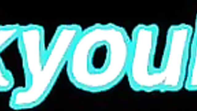 Застукал соседку мастурбирующую и вдул ей в пизду.