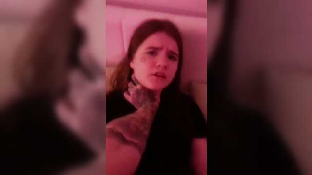 Estudantes gravam primeiro vídeo de sexo no celular