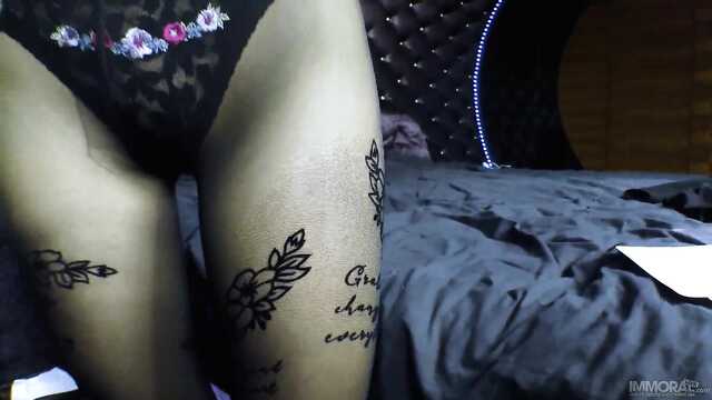 Качок большим хуем довел блонду до сквирта