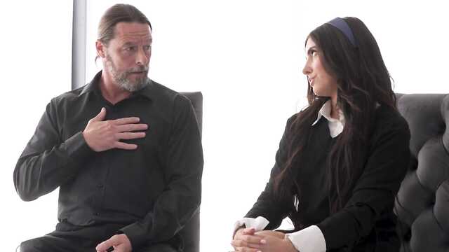 Starsi nauczyciele zorganizowali trójkąt z pierwszoklasistami