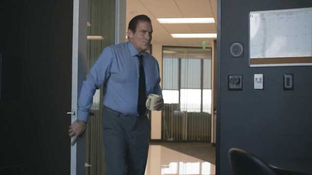 Бывалая секретарша всегда готова ебаться с боссом