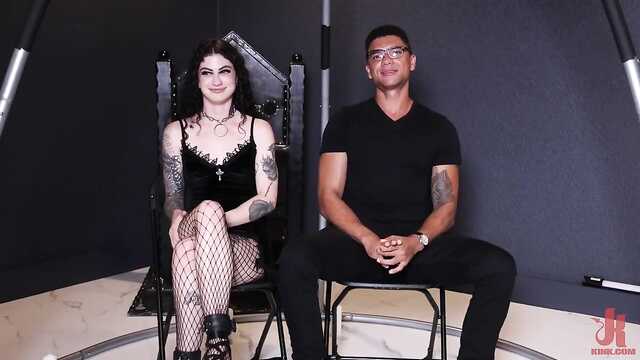 Вызвала демона и была оттрахана в задницу