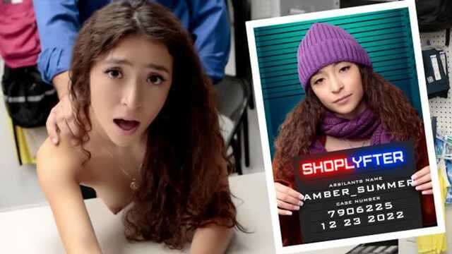 Азиатка оказалась воровкой за что и трахнулась с охранником