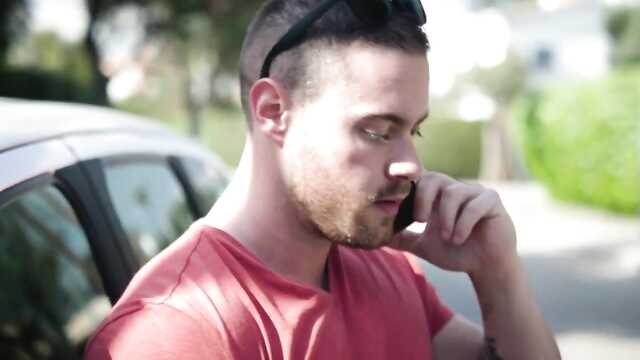 Чпокнулась с приятелем фотографом во время фотосессии