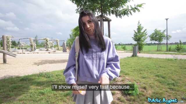 Купил за бабки секс с итальянской студенткой в заброшке