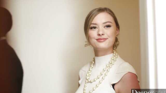 Белой бабе впервые удалось ощутить в себе член негра