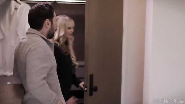 Женатик страстно пердолит блондинку втайне от супруги