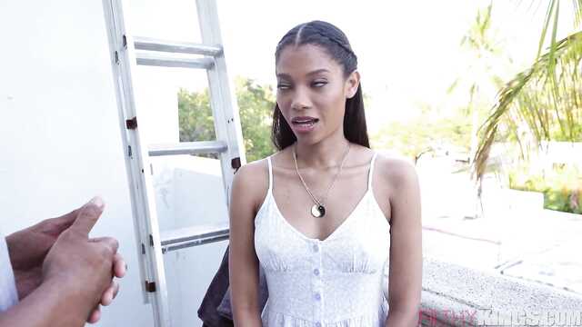 Страстное соитие темнокожей парочки