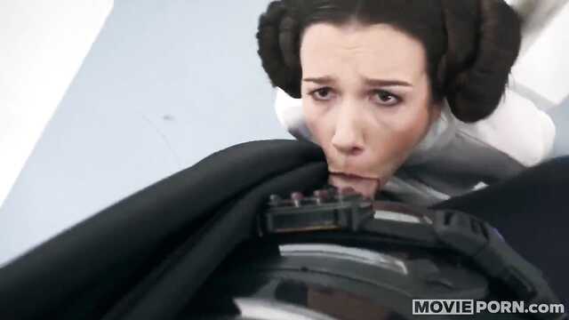 Звездная шлюха принимает в себе член