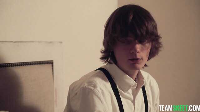 Мачеха после вечерней молитвы сношается с пасынком