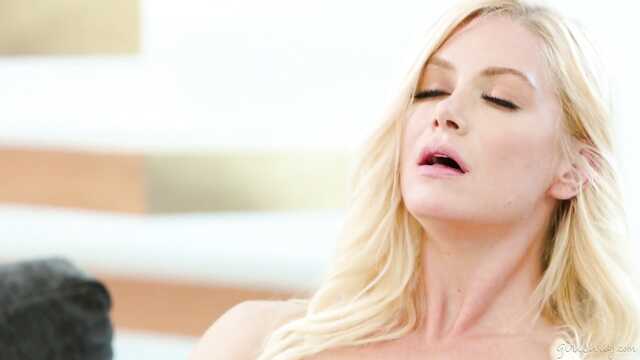 [GirlsWay] Serene Siren, Freya Parker - Role Models When Sparks Fly