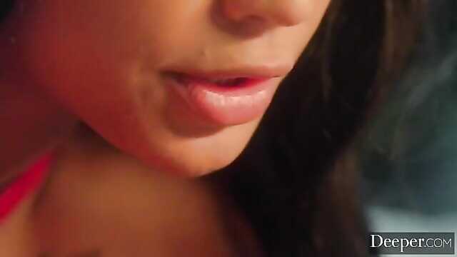 Невероятная ебля втроем с зачетными латиночками