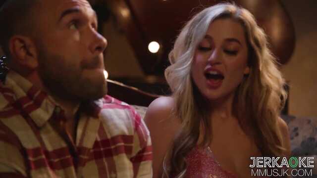 Милфочка гостеприиимно подставила пизду бородатому