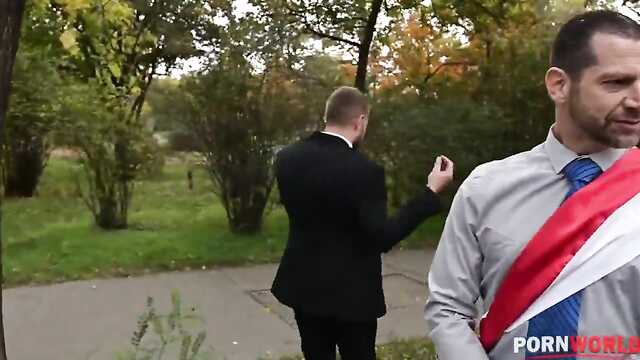 Застукав невесту за изменой жених устроил двойное проникновение