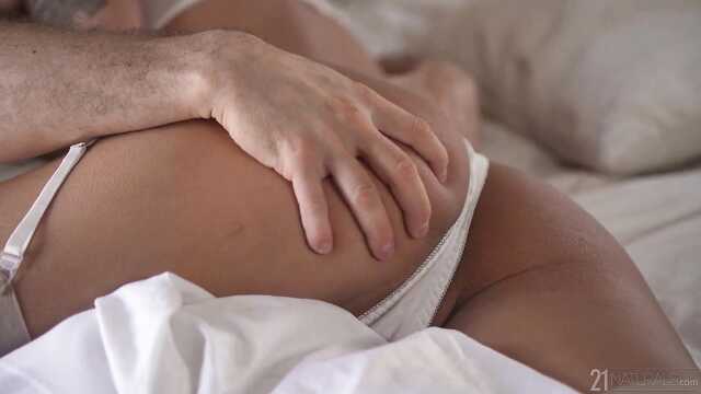 Красивый утренний анал нежной пары