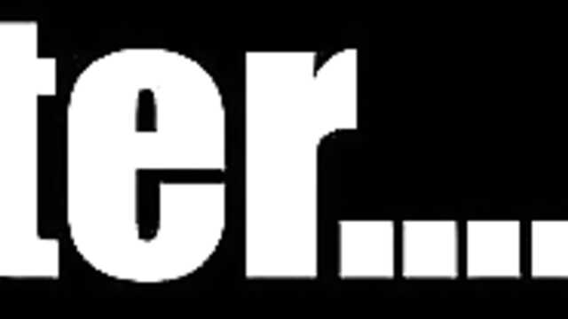 Негроид удовлетворяет голодную блондинку в офисе