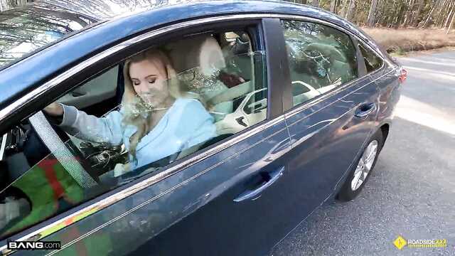 Грудастая блондинка кувыркается с автомехаником