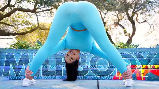 Мамка фитоняшка не прочь перепихнутся с тренером