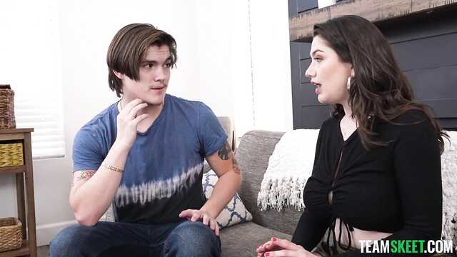 Приватный танец для кузена и секс с ним