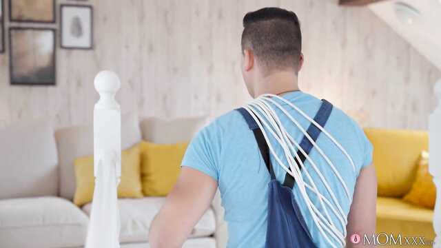 И ремонт получила и хуй в пилотку