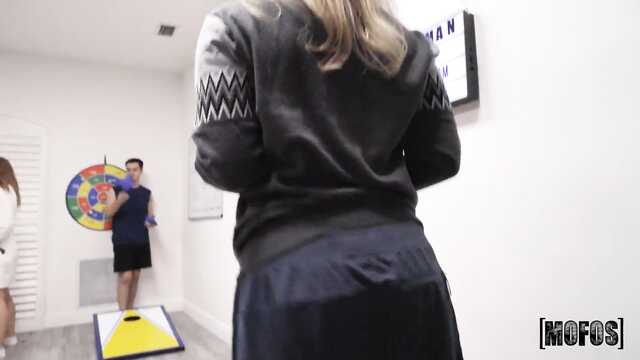 В общаге можно особо не прятаться для ебли