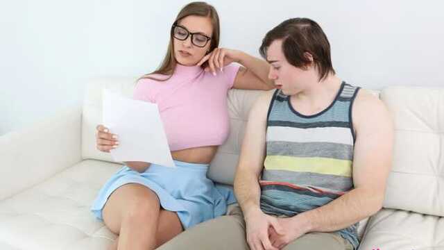 Прыщавый пасынок отымел прекрасную мачеху