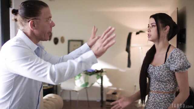 Пылкие разговоры спровоцировали парочку на бурный секс