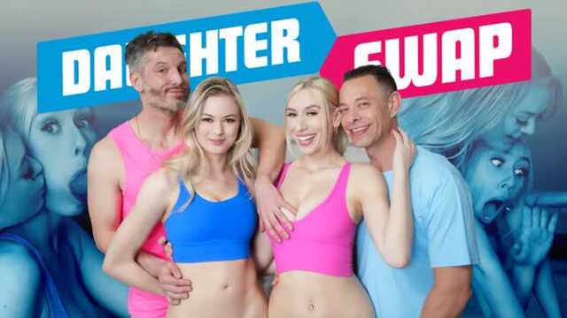 Две фитоняшки и парочка типов устроили секс вчетвером в спортзале