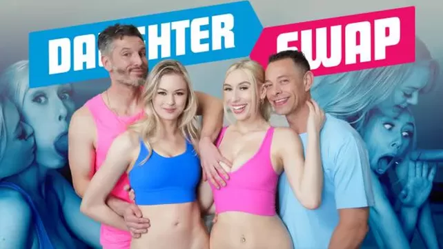 Две фитоняшки и парочка типов устроили секс вчетвером в спортзале