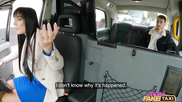 Таксистка довезла домой и дала воспользоваться пиздой