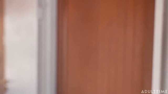 Расссказала парню о своих интимных мечтах и получила крутой секс