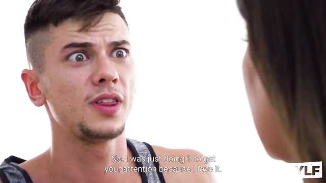 Аппетитная мачеха не может отказаться от дрына пасынка